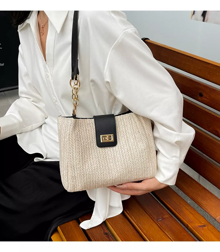 Popular Straw Woven Shoulder Bag with Buckle