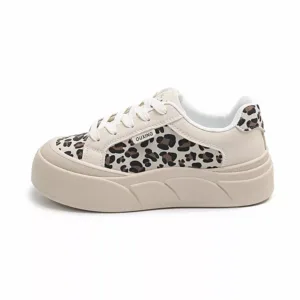 White sneakers, skate shoes, casual and versatile women’s shoes GT8805