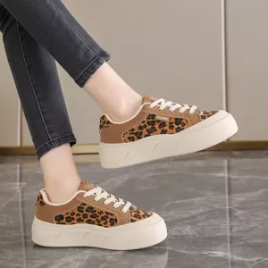 White sneakers, skate shoes, casual and versatile women’s shoes GT8805